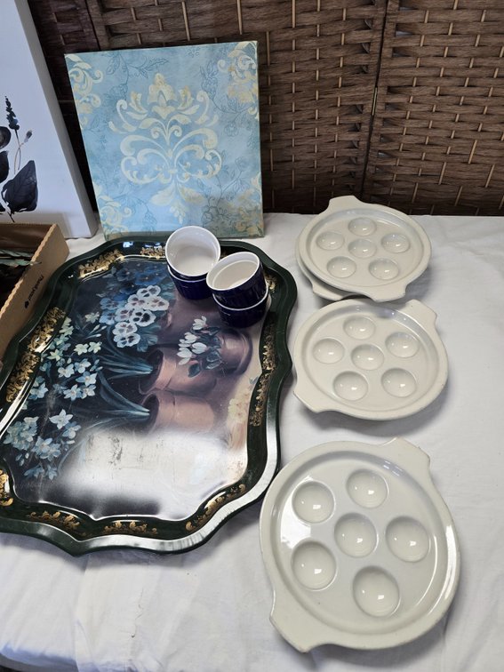 Tray, ramikin dishes, restaurant egg dishes