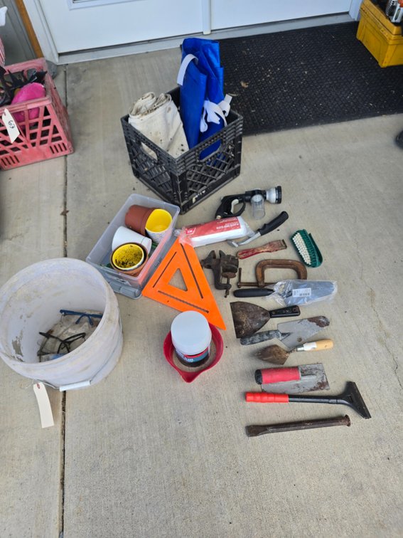 Concrete tools , min. Vice and other tools