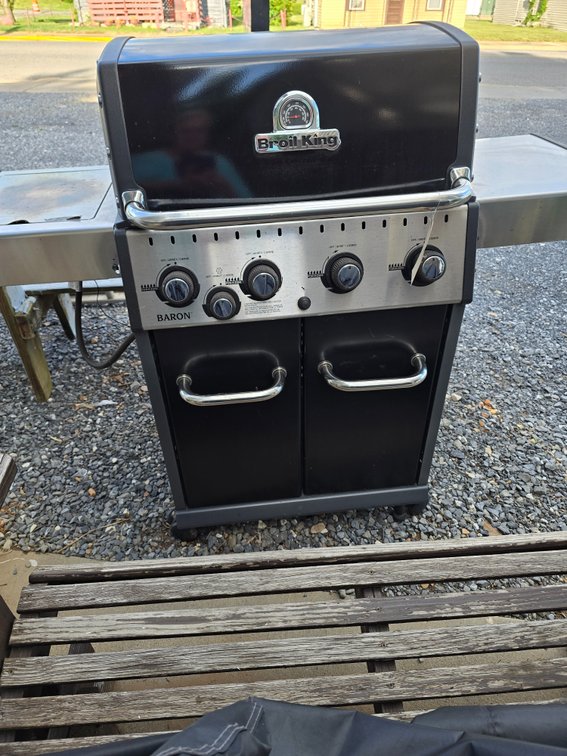 Broil king grill with propane heater and cover