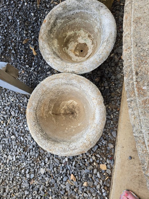 Pr. Concrete flower pots