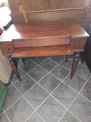 Image for Colonial Mfg. Mahogany Spinnet Desk
