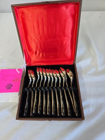Image for Soviet era set of 12 teaspoons, gold plated over an alloy metal nineteen eighties