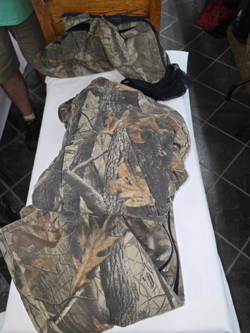 Image for Camouflage cover-alls and lg Artic shields for boots