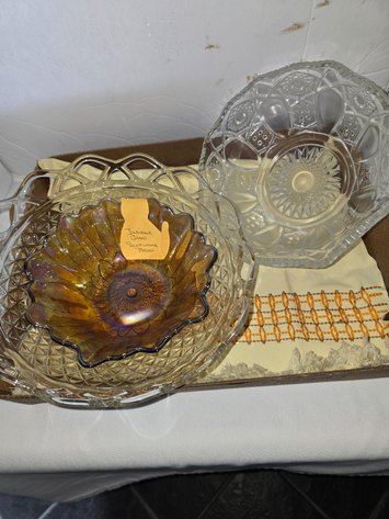 Image for Press glass and I Dianna Glass,-sunflower pattern