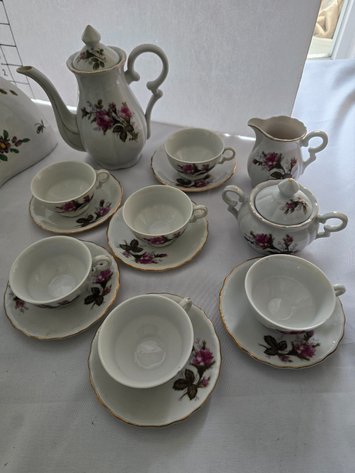 Image for Porcelain T -set with roses.