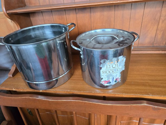 Image for Twelve court stainless steel stock pot with cover