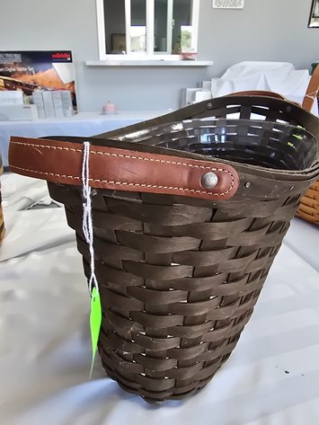 Image for 2007 Longaberger fall carry basket