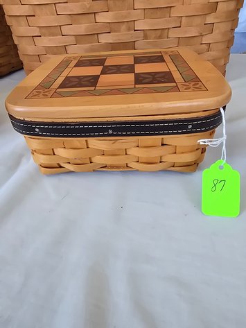 Image for 2001 Longaberger TicTacToe basket