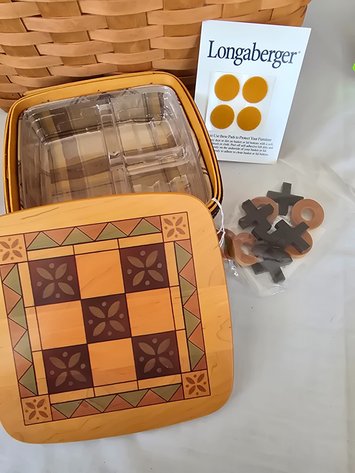 Image for 2001 Longaberger TicTacToe basket