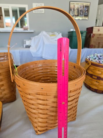 Image for 2002 Longaberger selected gathering basket