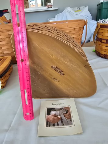 Image for 2004 Longaberger Corner Basket