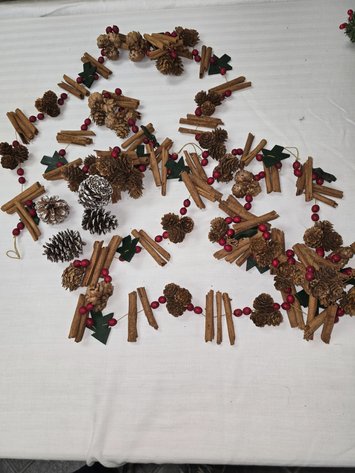 Image for 2 cinnamon stick garlands, smells good