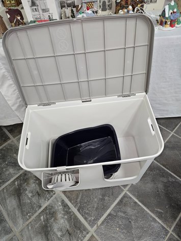 Image for NEW LITTER BOX in a box!