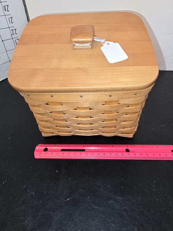 Longaberger basket picnic/ luncheon utility basket 2004