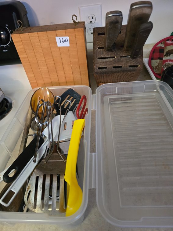 Kitchen utensils