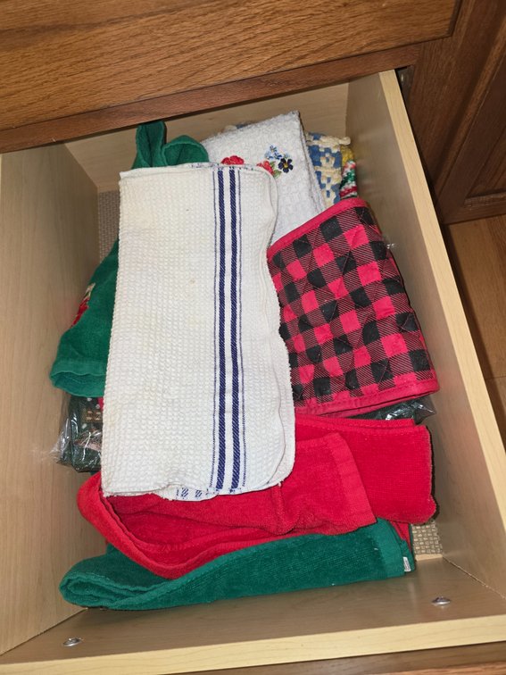 Tea towels and pot holders