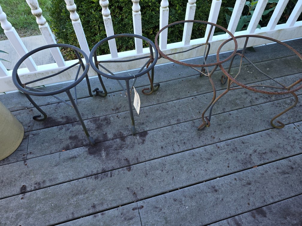 4 iron planters
