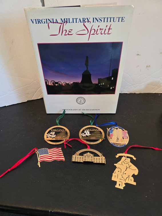VMI 1994 Photography book, ornaments og Historic Rockbridge County, Virginia, VMI, Twin Towers and flag