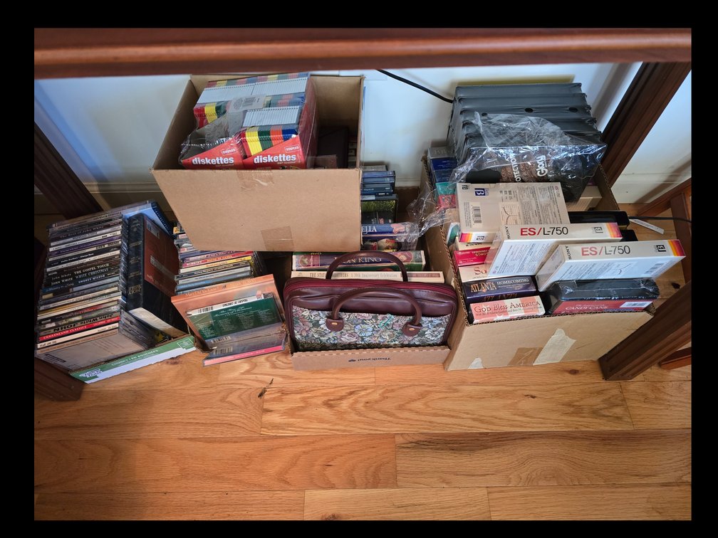 CD'S, DVD'S, VHS TAPES,