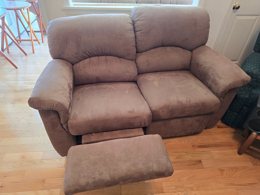 Recliner love seat