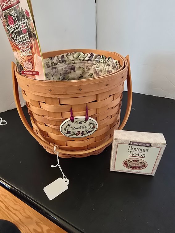 Longaberger basket,  with liner and protector,  tie on bouquet
