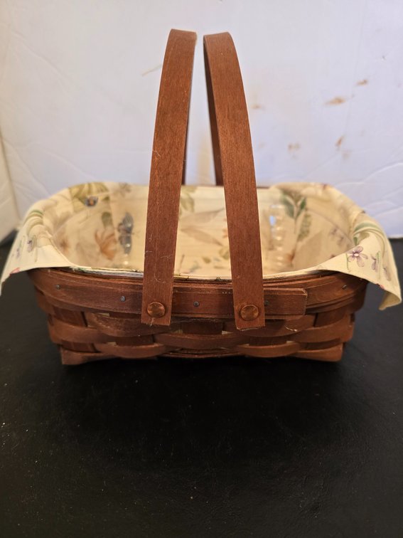 Longaberger basket 2009 with liner and protector