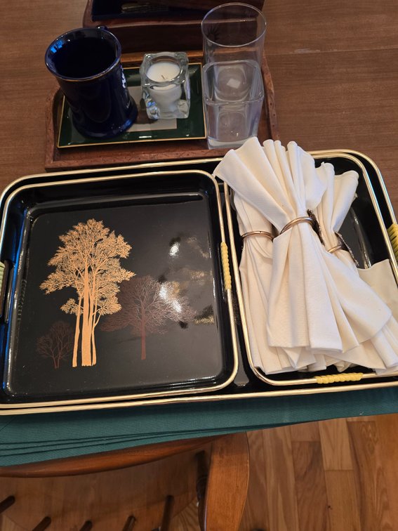 Table Serving items