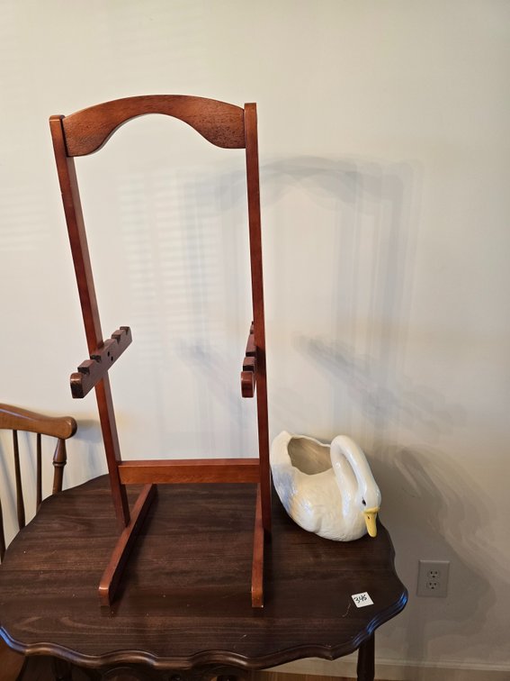 Tv tray holder and duck plantet
