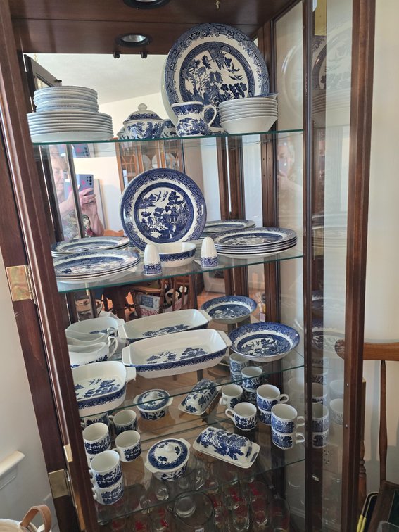 Churchill England Williow dishes and accessories