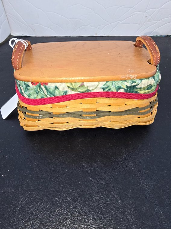 Longaberger basket 2002, holiday liner, protector