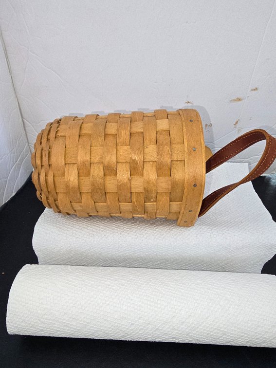 Longaberger Classic hanging bsk. With leather handle