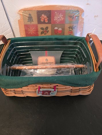 Image for 2002 LONGABERGER Merry Christmas basket