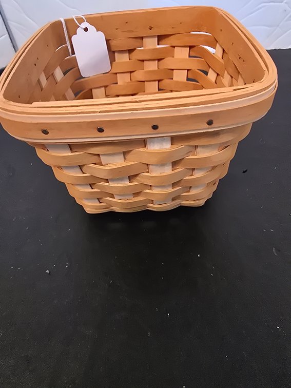 LONGABERGER  Strawberry basket 2005