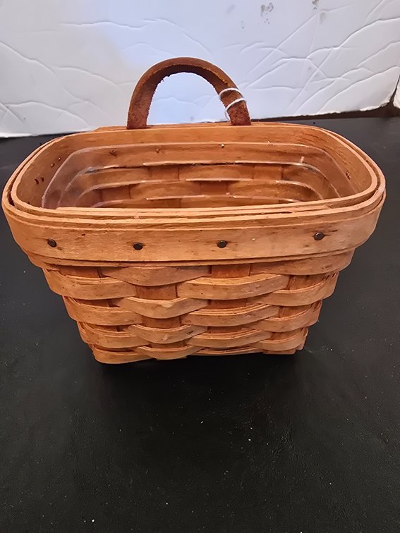 1994 sm. Longaberger basket