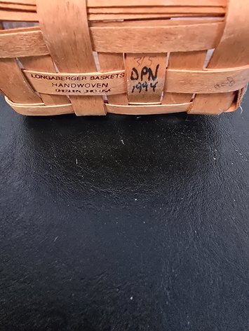 Image for 1994 sm. Longaberger basket