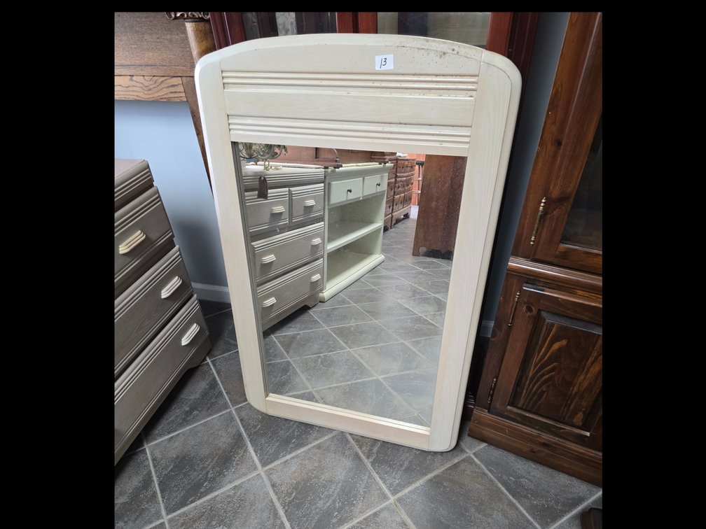 Wall mirror