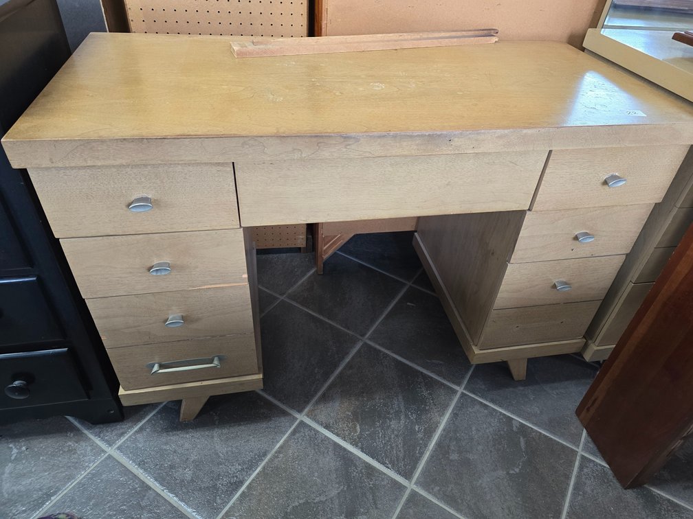 5 pc. Retro bedroom suite! 