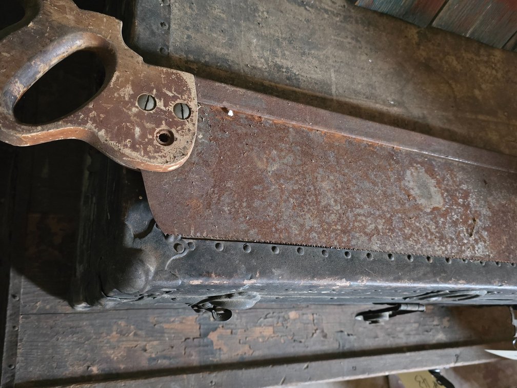 Saw, wooden handle, fine tooth