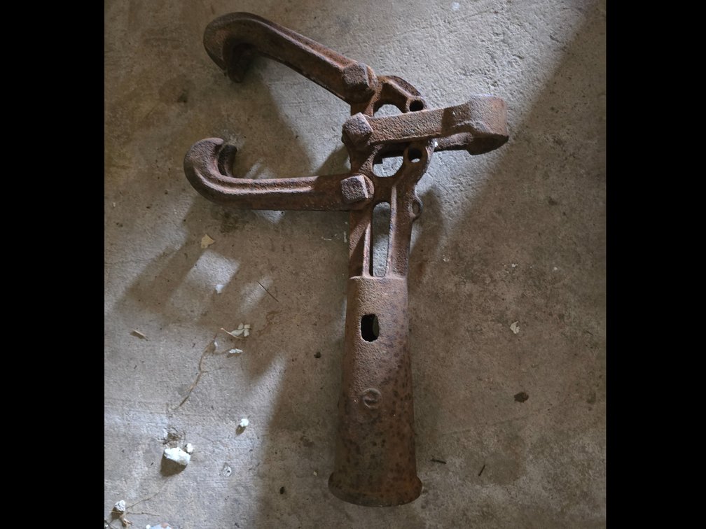 Antique chain come along