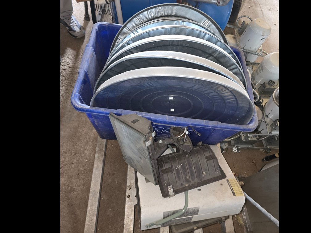 Trash can lids, work, light and heater, okay, 