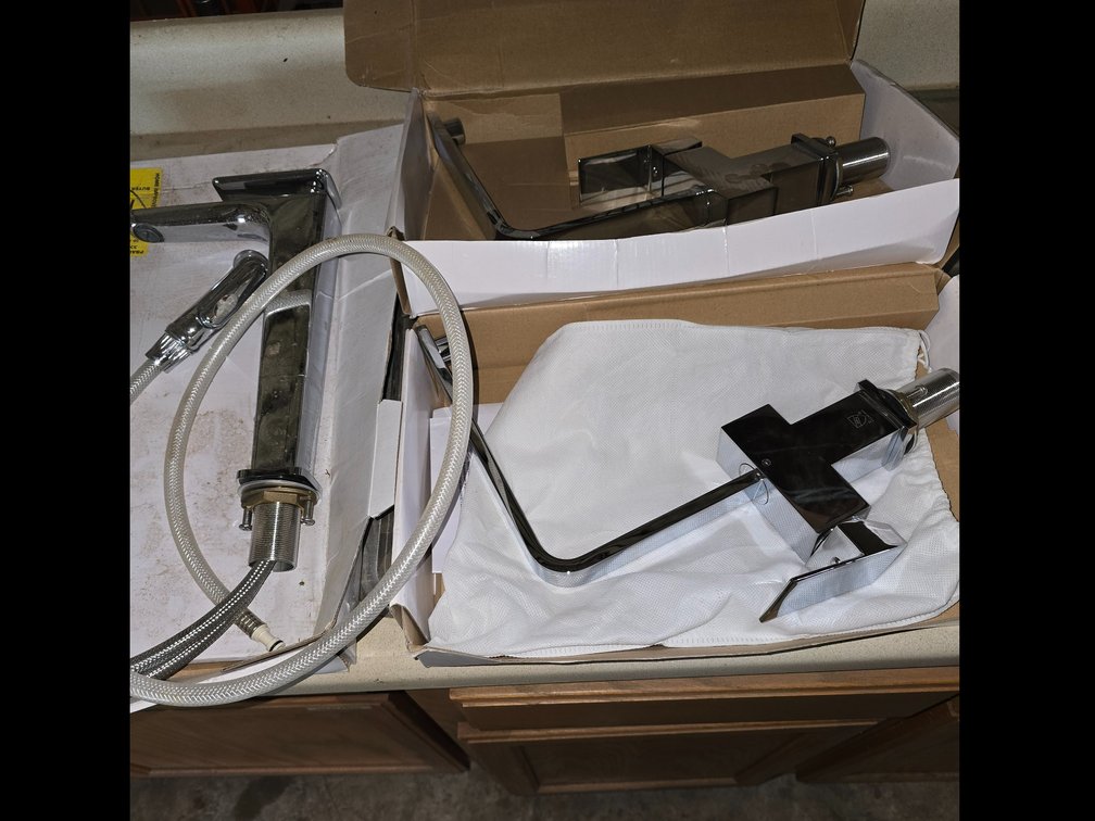 SEVEN KITCHEN faucet sets, NIB