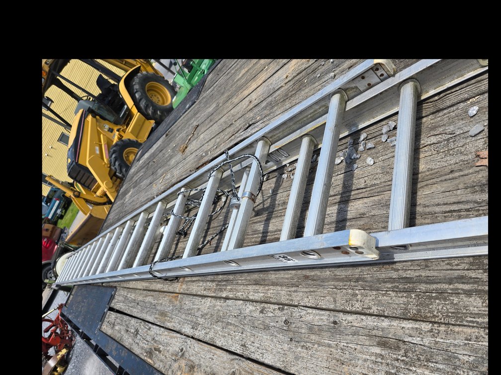 36' alum. Ladder with house attachment