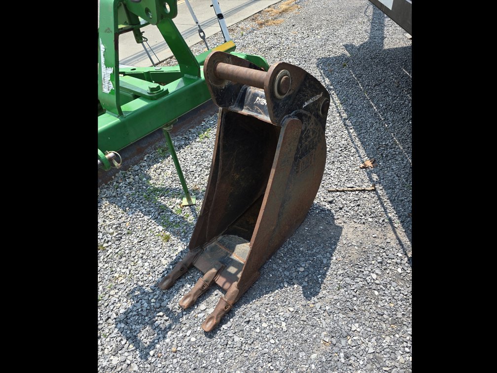 CAT 12" EXTRA BUCKET FOR BACKHOE