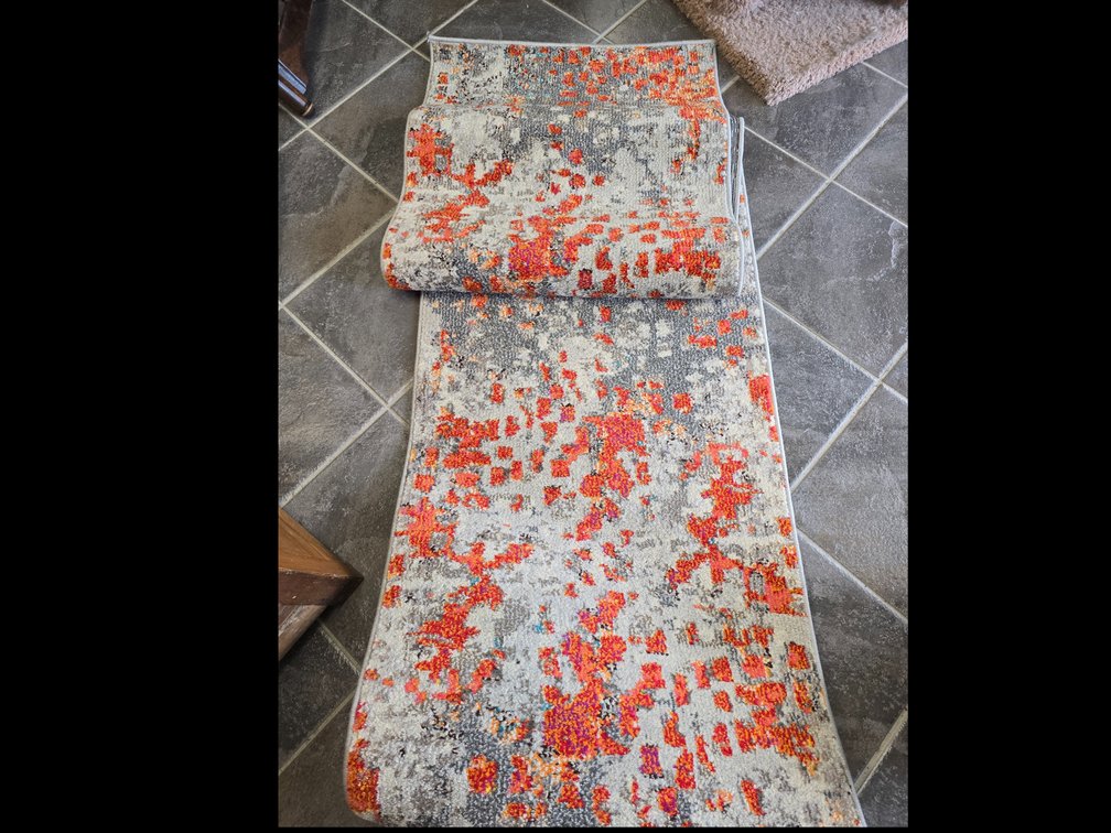 Runner, orange and gray