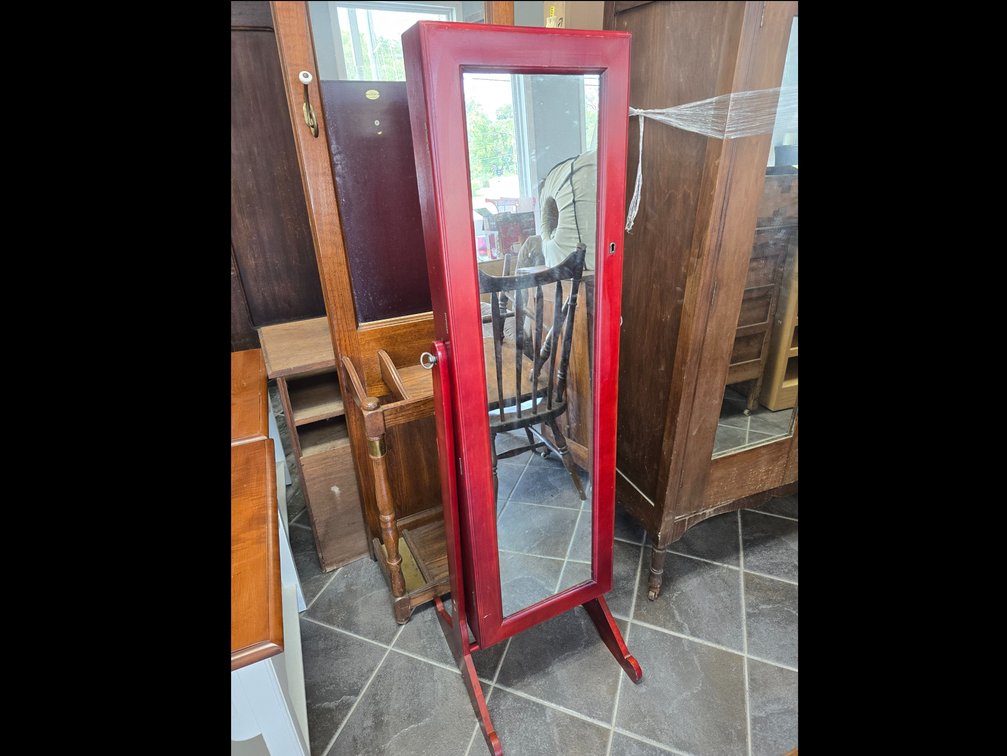 Standing jewelry box with mirror