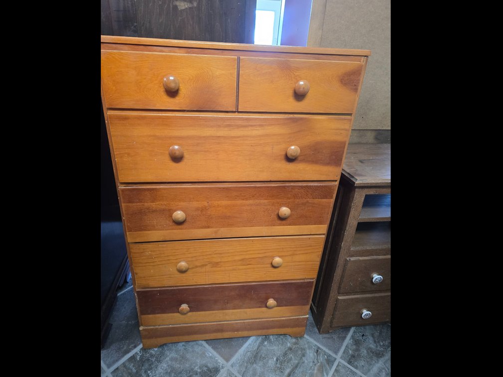 Drawer pine dresser