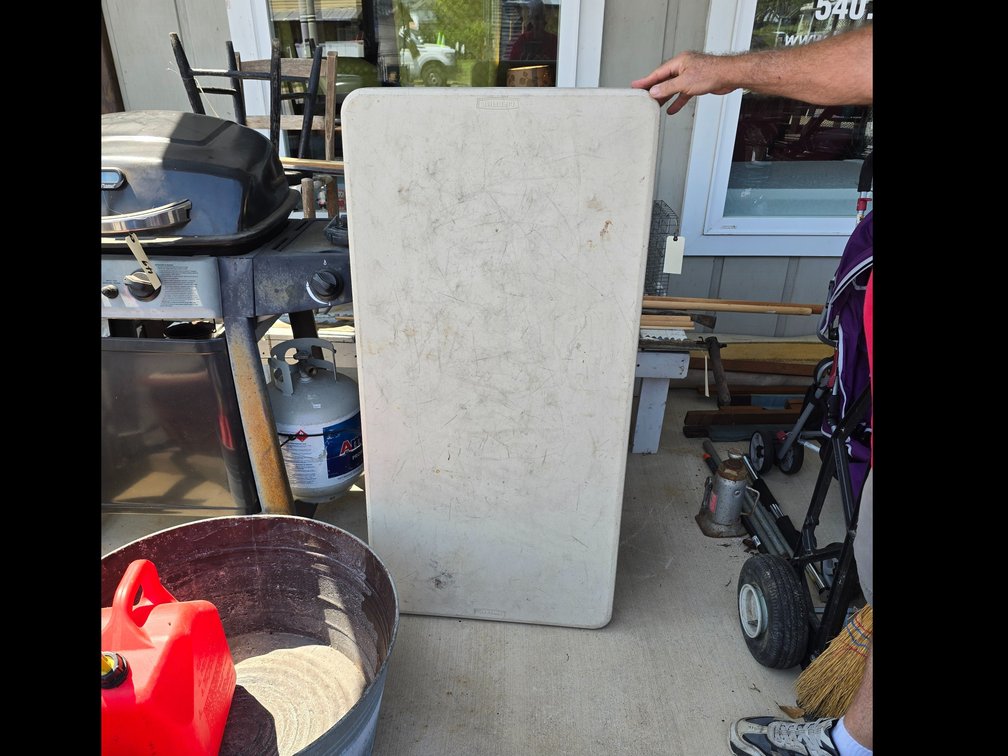 Folding table,  heavy duty