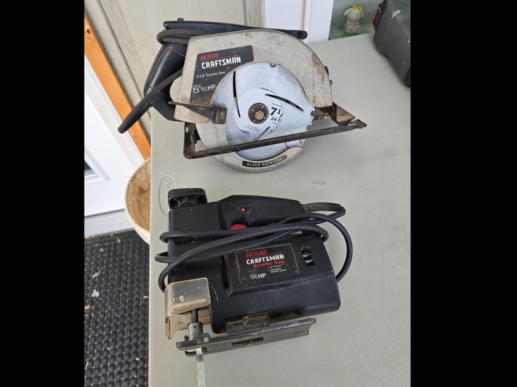Craftsman skill saw and jigsaw