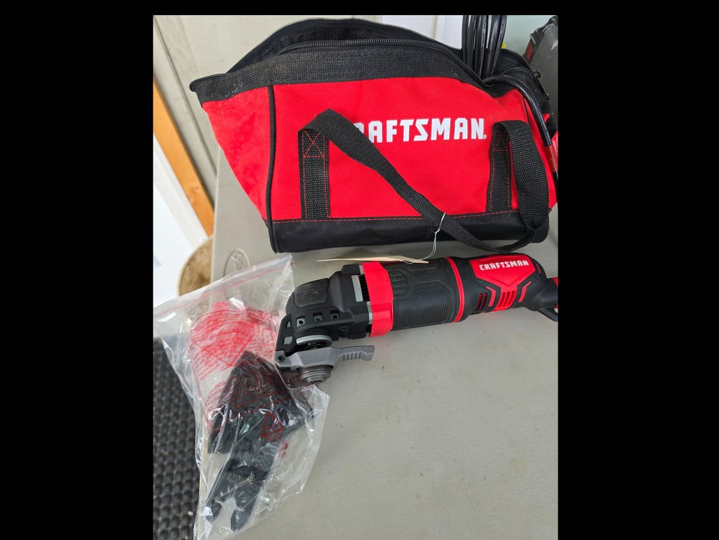 Oscillating multi-tool like new