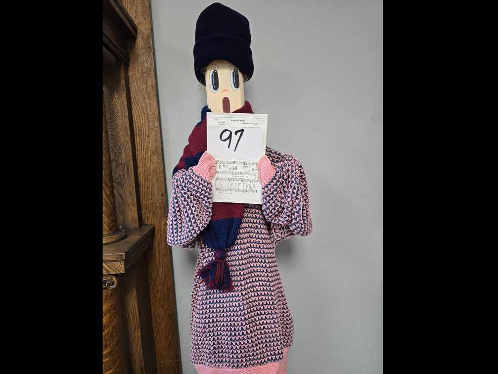 Wooden porch caroler